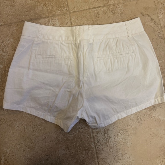 Jcrew chino shorts - size 4 - Picture 2 of 3